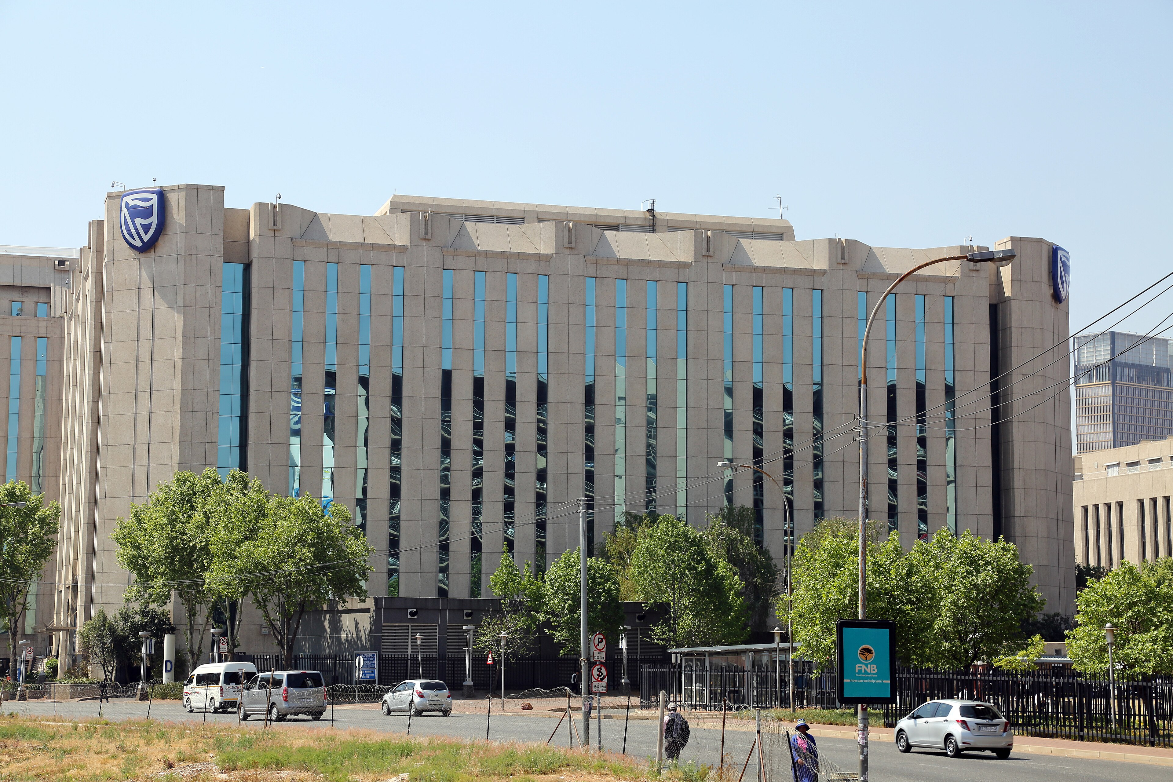 Standard Bank Angola logo